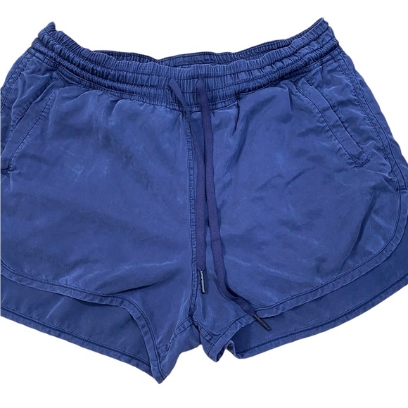 Lululemon Varsity Shorts - Picture 2 of 5